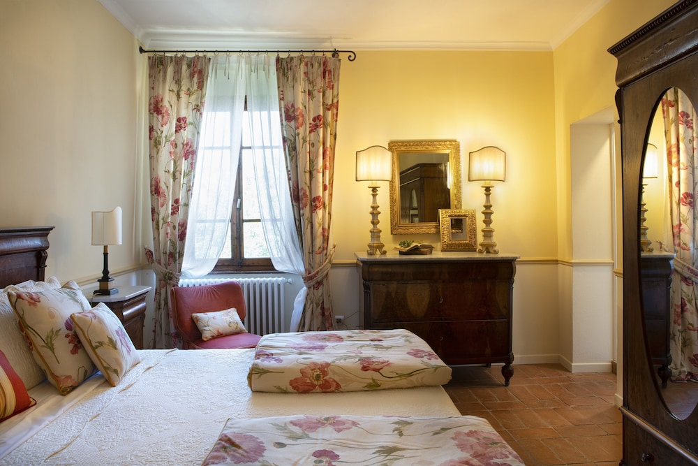 Royal Double Room, Hot Tub, Garden View photo 1