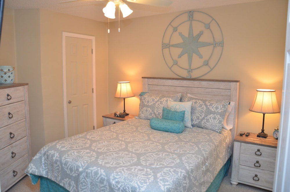 Condo, 2 Bedrooms photo 3