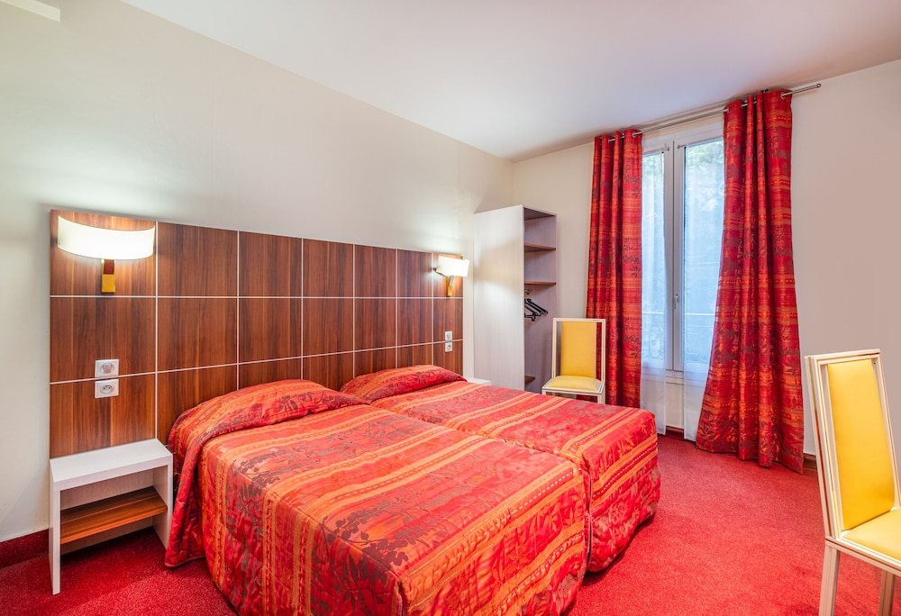 Superior Room (no elevator) photo 2