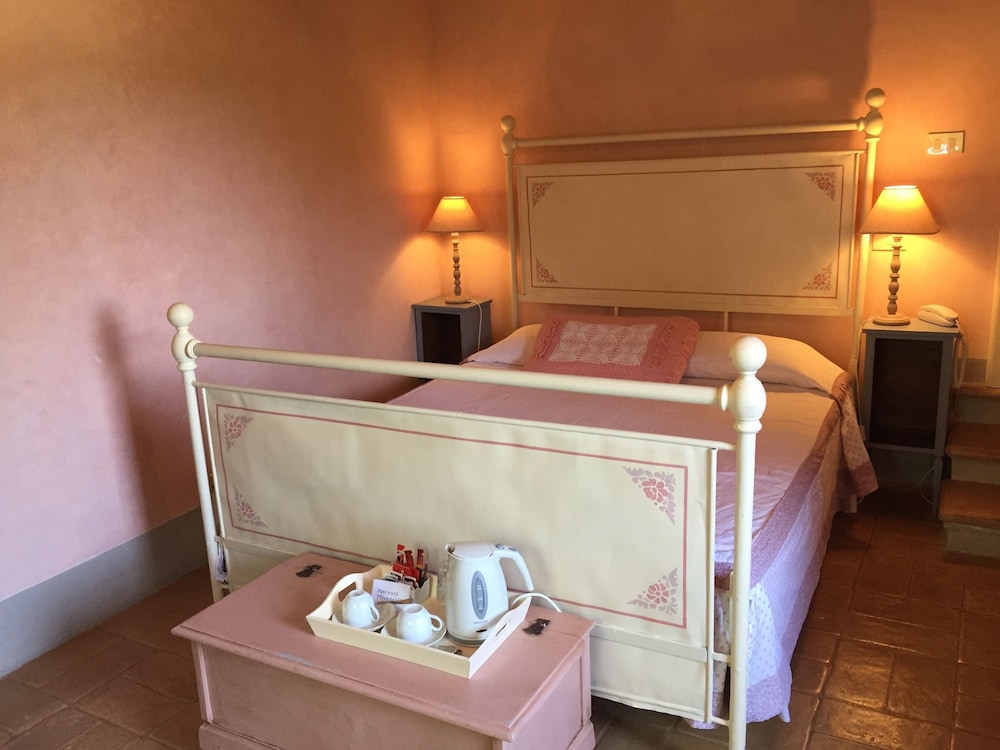 Classic Double Room, Non Smoking photo 2