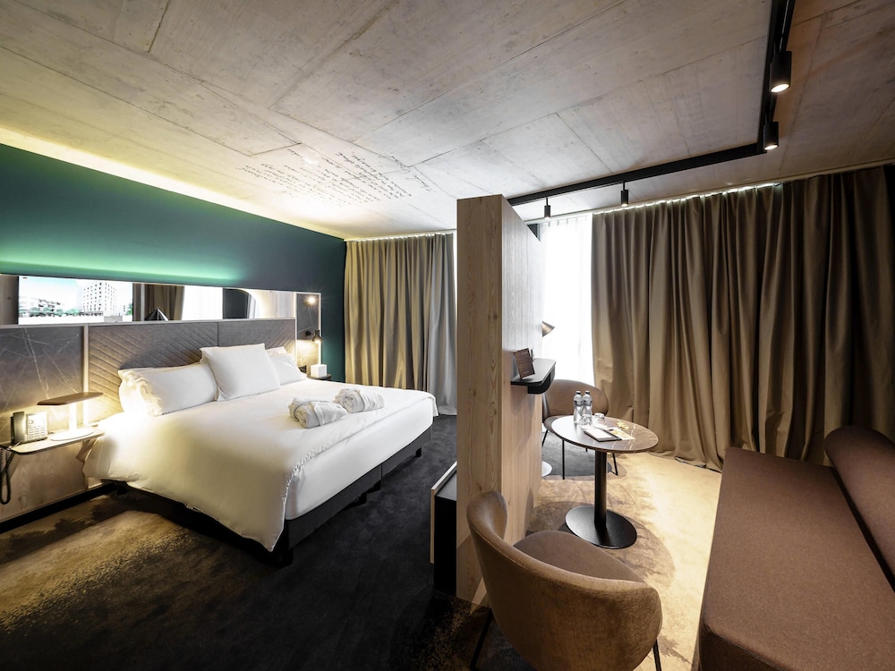 Junior Suite, 1 King Bed with Sofa bed (Lounge)