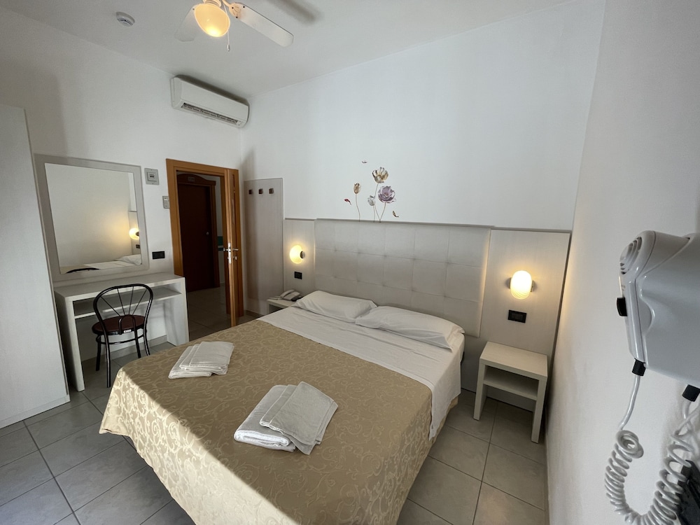 Basic Double Room - Photo 1