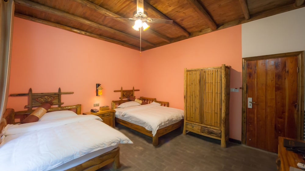 Deluxe Balcony Twin Room With Mountain View photo 1