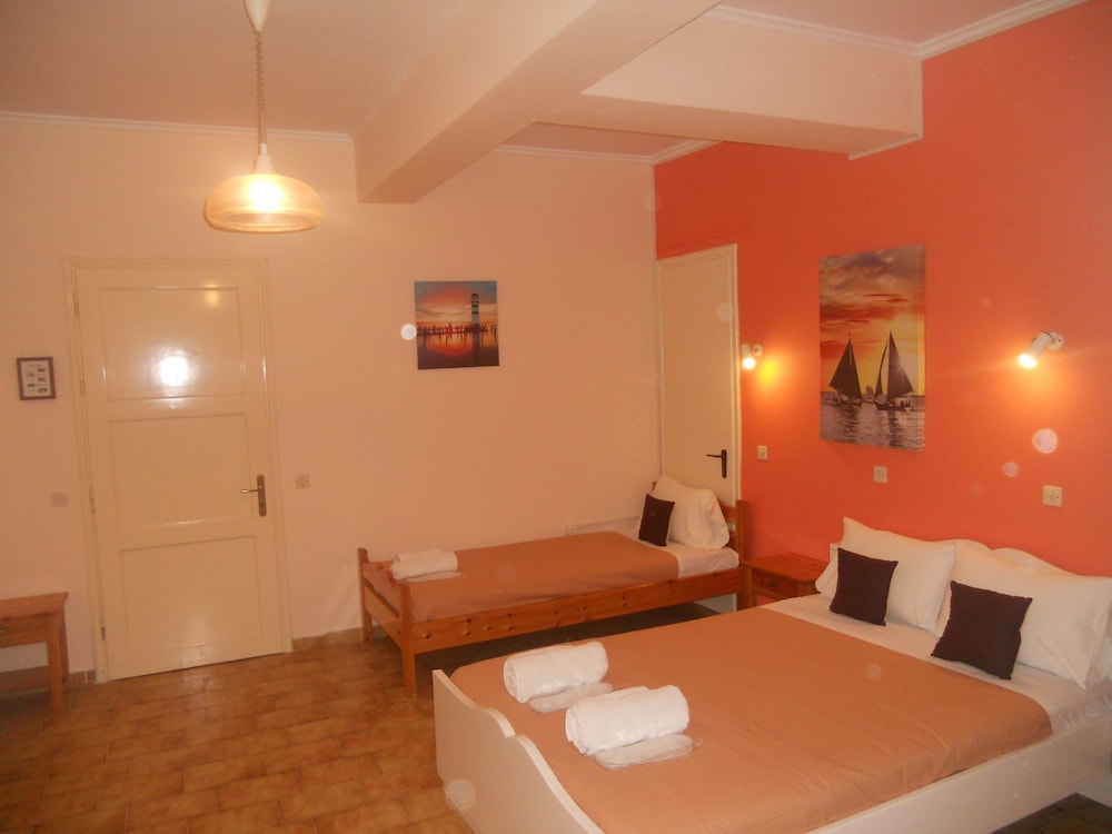 Economy Quadruple Room