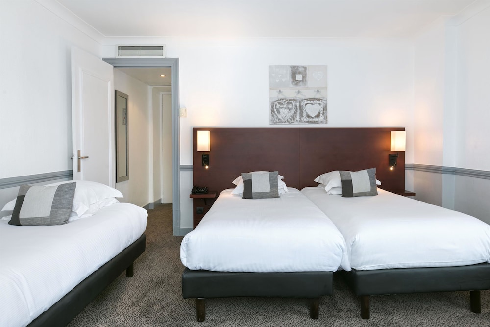 Deluxe Room, Multiple Beds, Non Smoking (Twin bed on request)