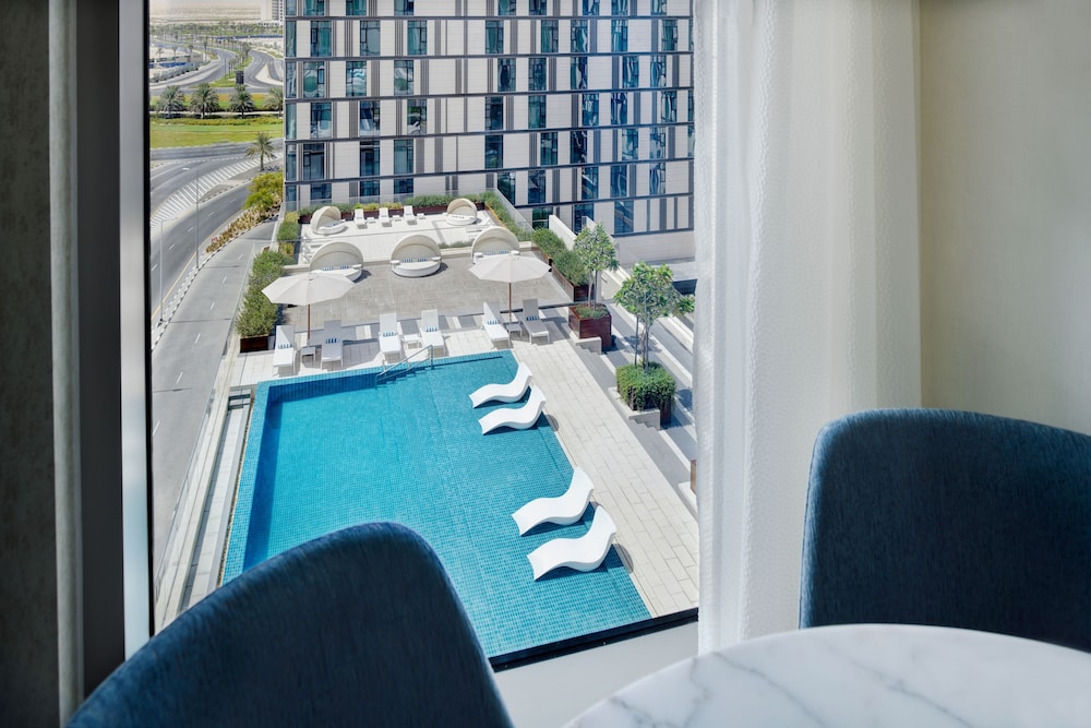 Suite, 1 Bedroom, Pool View