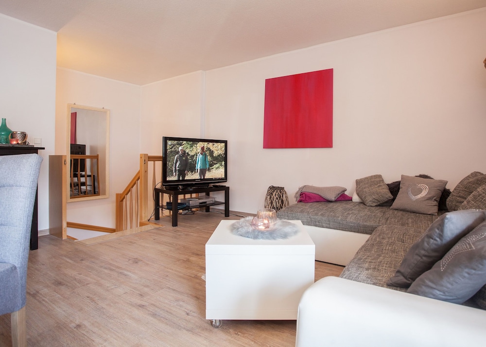 Apartment photo 2