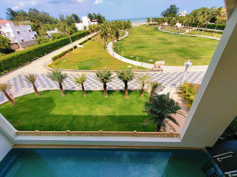 Luxury 3 Bedroom Villa - Photo 6
