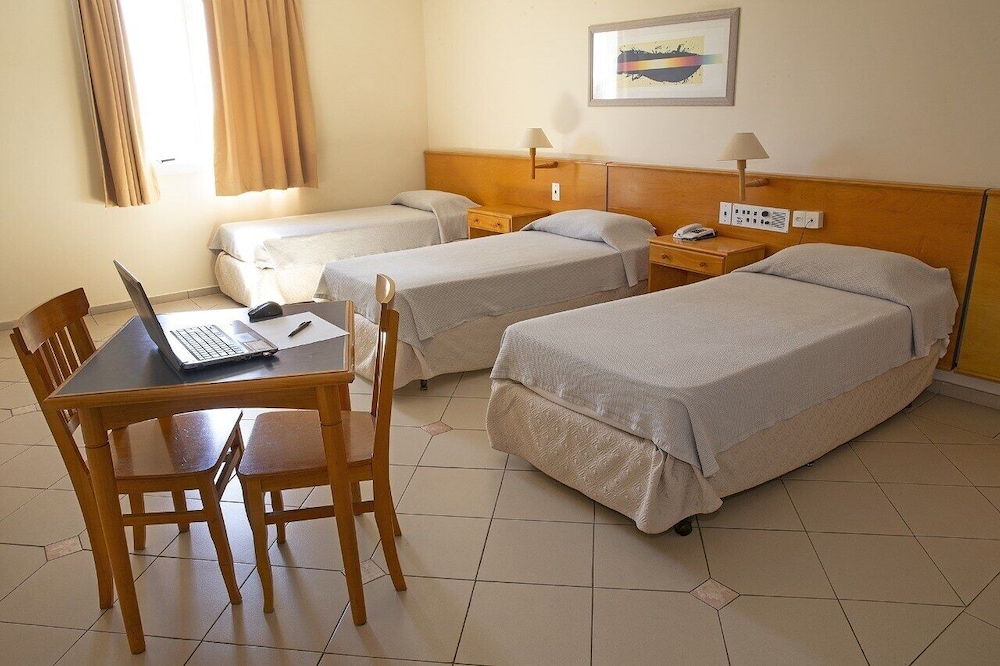 Standard Single Room, 3 Twin Beds photo 1