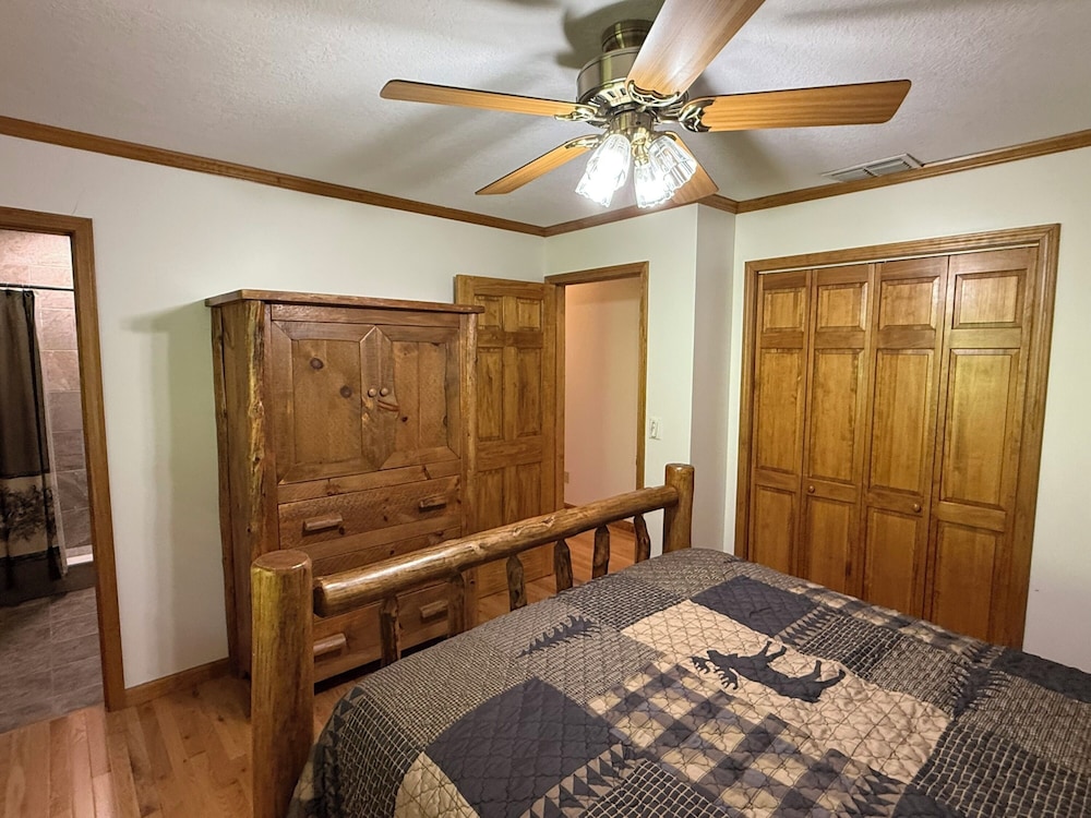 Signature House, 3 Bedrooms, Patio, Mountain View photo 2