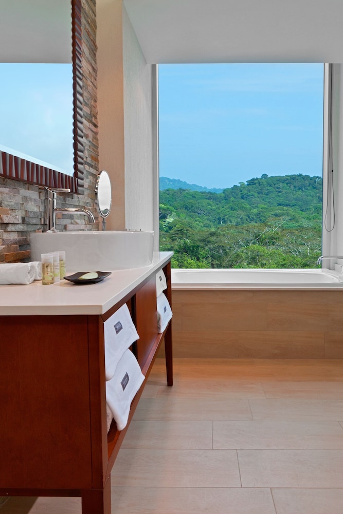 Premium Room, 2 Queen Beds (View) - Photo 5