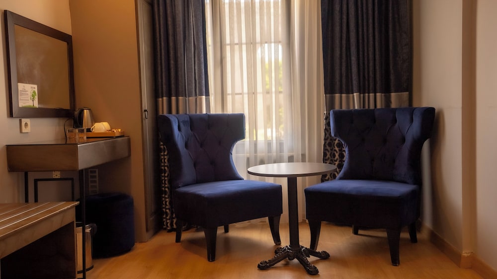 Family Suite, Kitchenette, City View photo 2