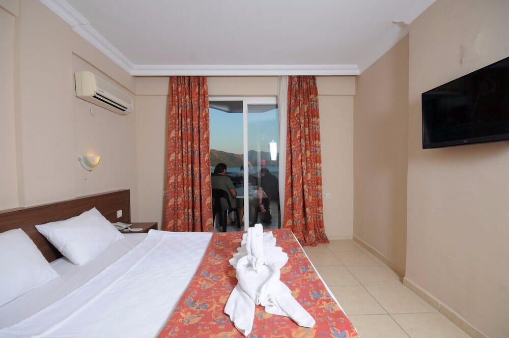 Standard Double or Twin Room, Sea View photo 2