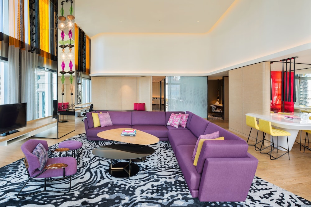 Suite, 1 King Bed, Balcony