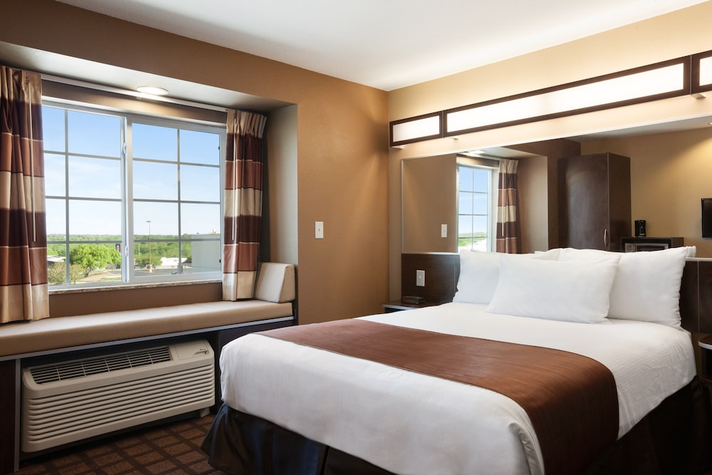 Standard Suite, 1 Queen Bed, Accessible, Non Smoking (Mobility, Tub w/ Grab Bars) photo 1