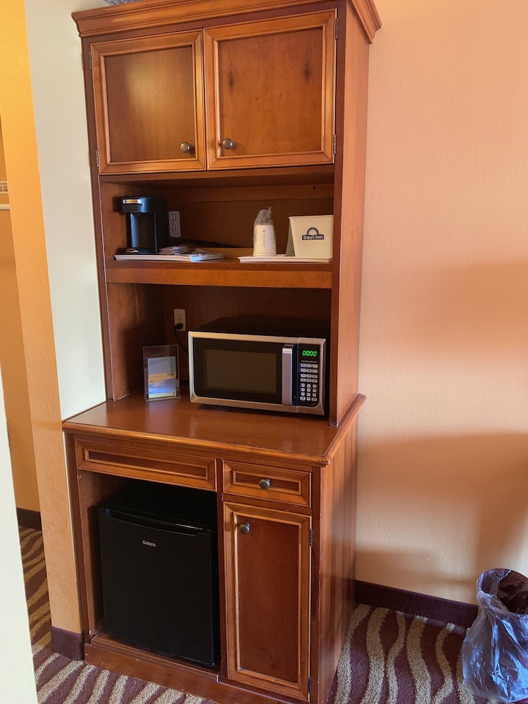Suite, 2 Queen Beds, Non Smoking - Photo 5