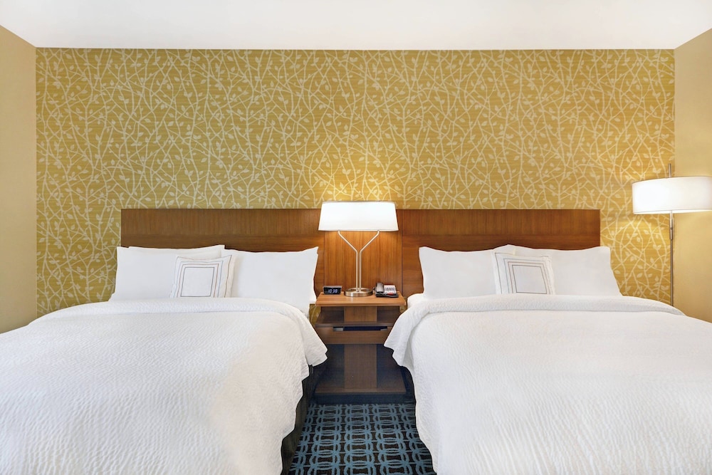Room, 2 Queen Beds - Photo 3