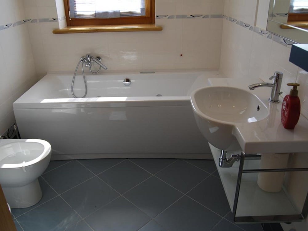 House photo 2