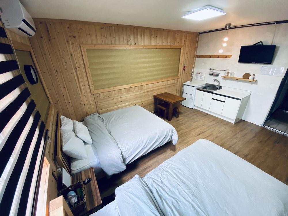 Family Triple Room photo 3