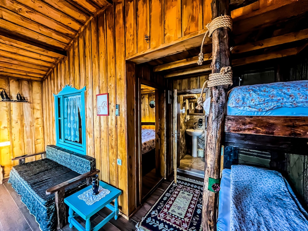 Family Bungalow photo 2