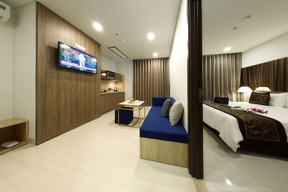 Suites Double Balcony Landmark View photo 1