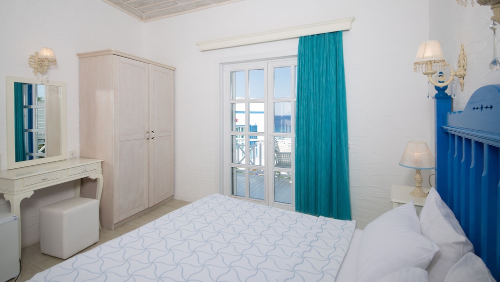 Panoramic Room, 1 Bedroom, Balcony, Sea View photo 1