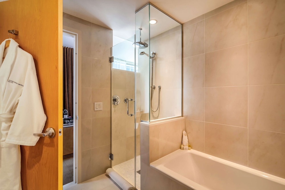 Deluxe Room, City View