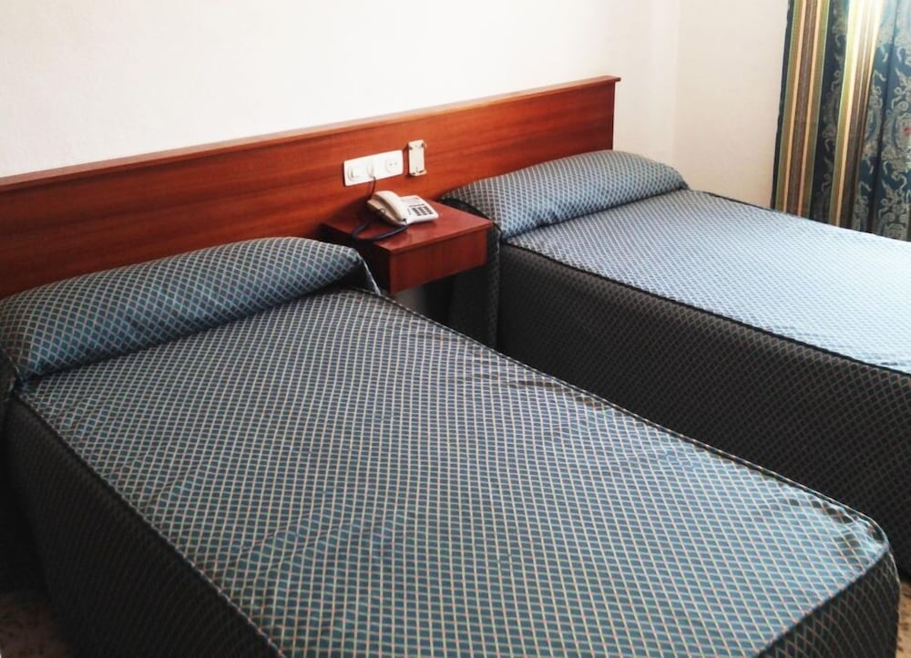 Basic Double or Twin Room photo 3