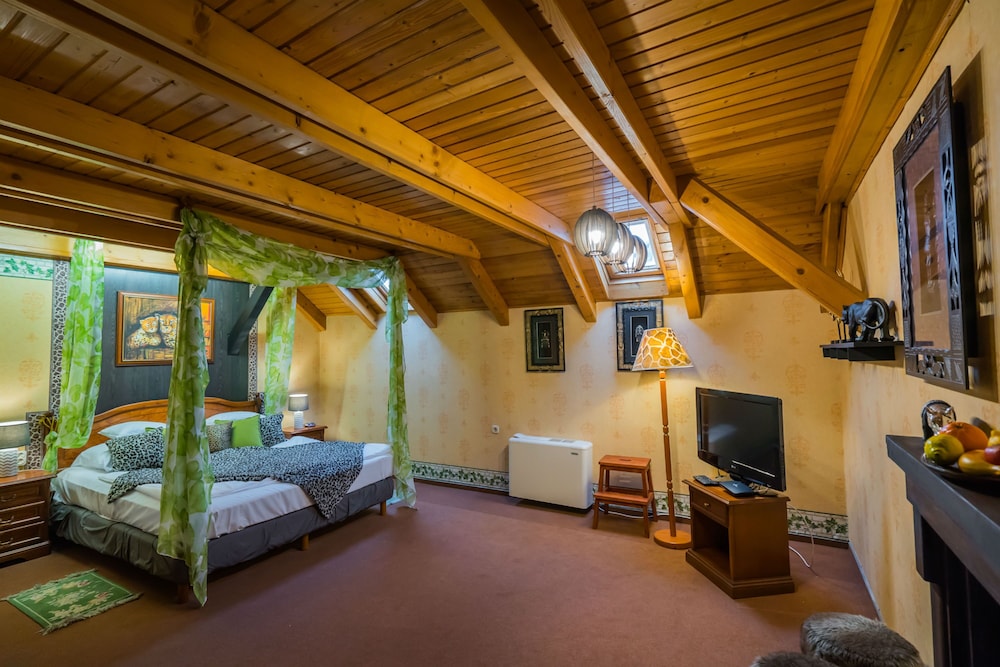Family Suite - Photo 12