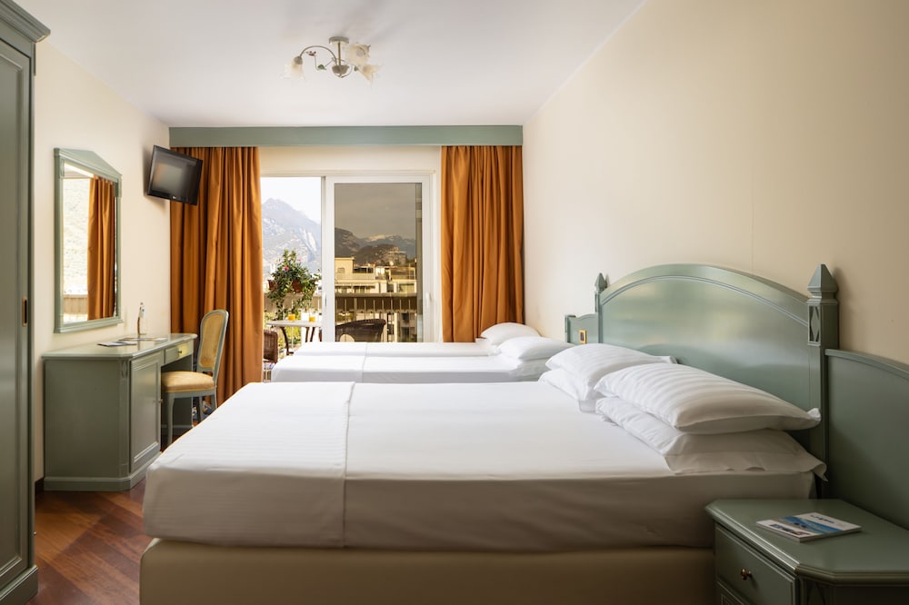 Deluxe Quadruple Room, Balcony