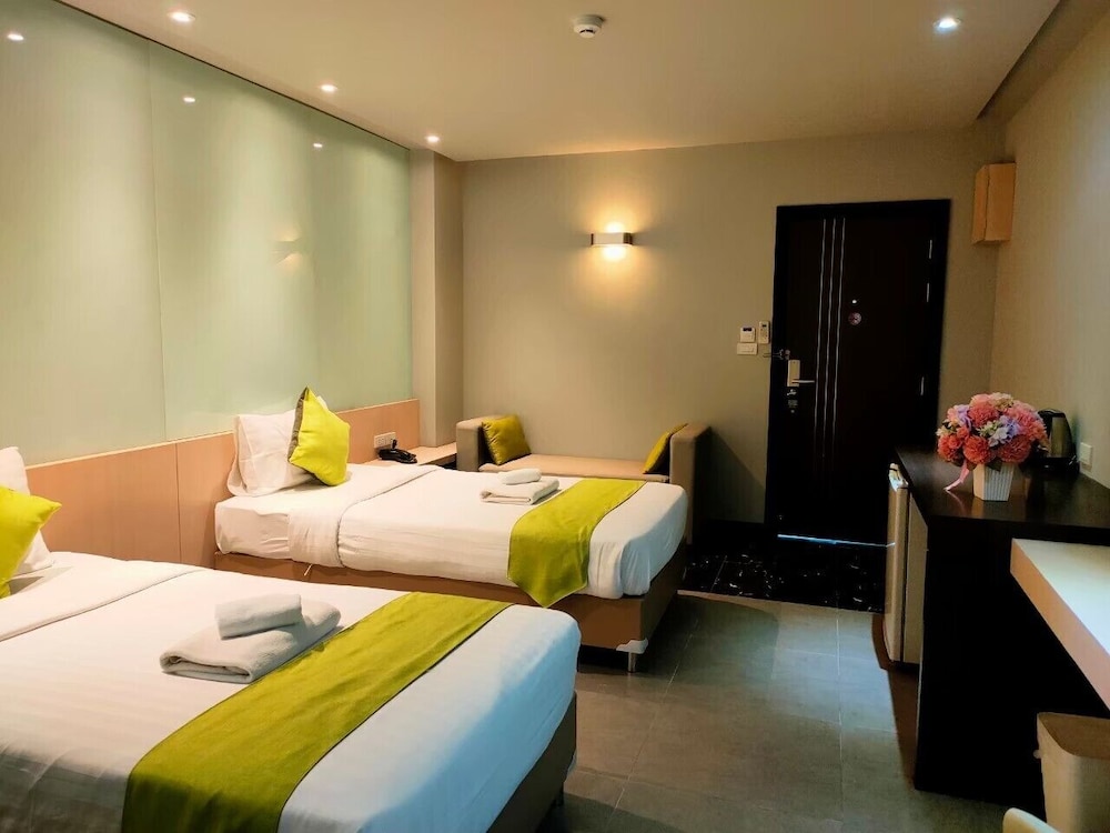 Standard Twin Room