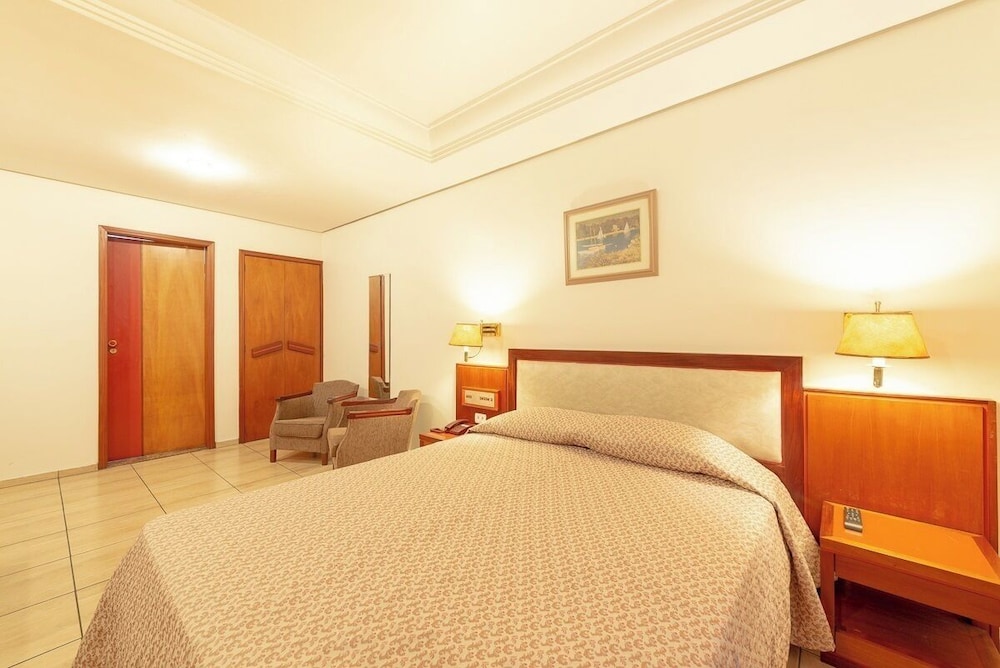 Standard Double Room - Photo 7
