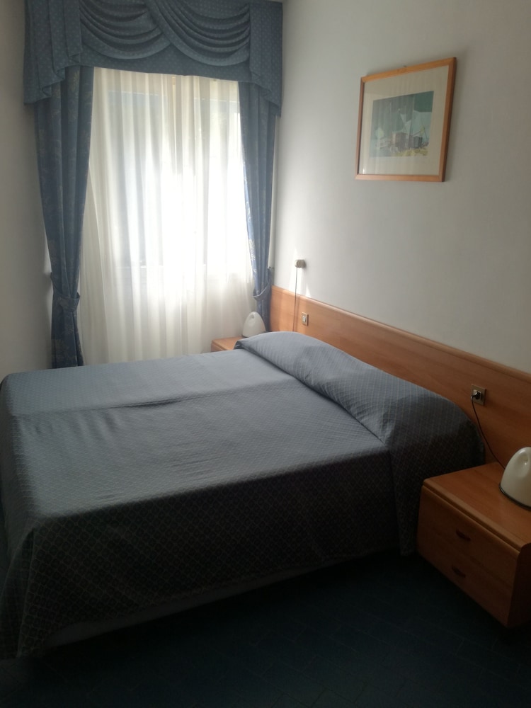 Double or Twin Room photo 1