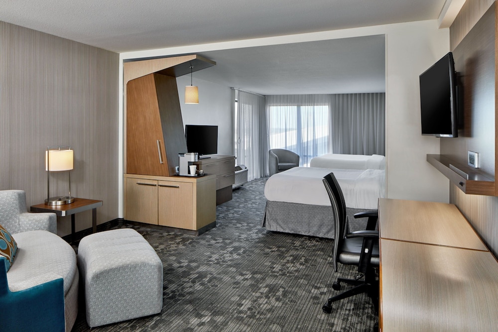 Studio, Multiple Beds (Hearing Accessible) photo 2