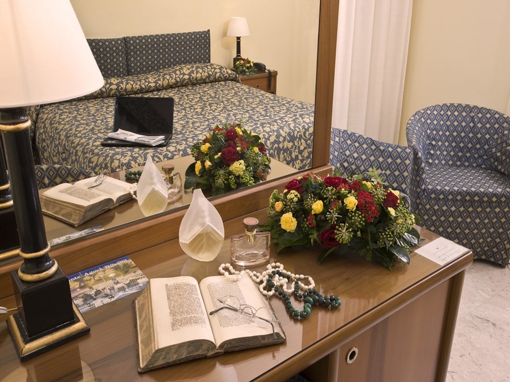Standard Single Room photo 2