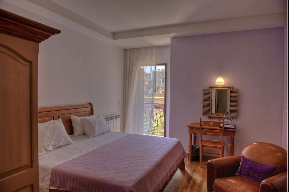 Deluxe Double Room, Balcony, City View photo 1