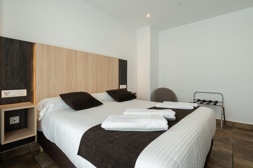 Premium Double Room, 1 Queen Bed photo 2