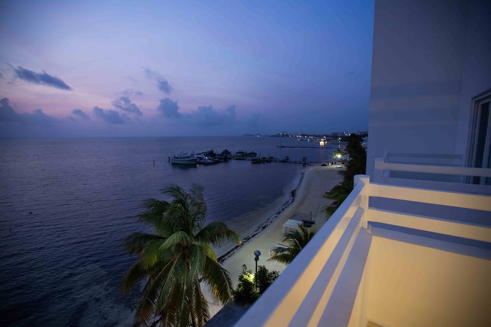 Room, Sea View - Photo 4