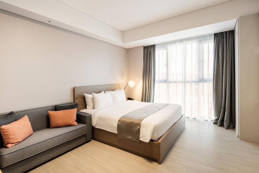 Residence Studio Queen [Check-out at 12:00, Welcome Drink](Free for one child between 0 and 6 years)