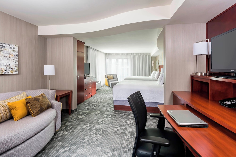 Suite, Multiple Beds