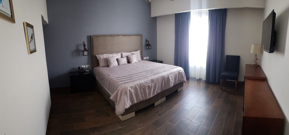 Studio Suite photo 1