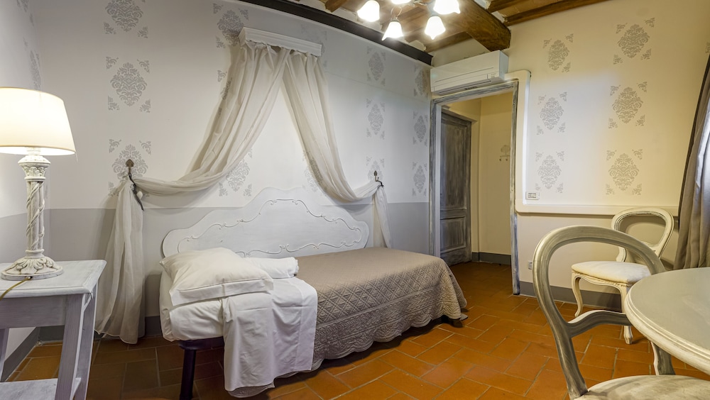Family Quadruple Room - Photo 4