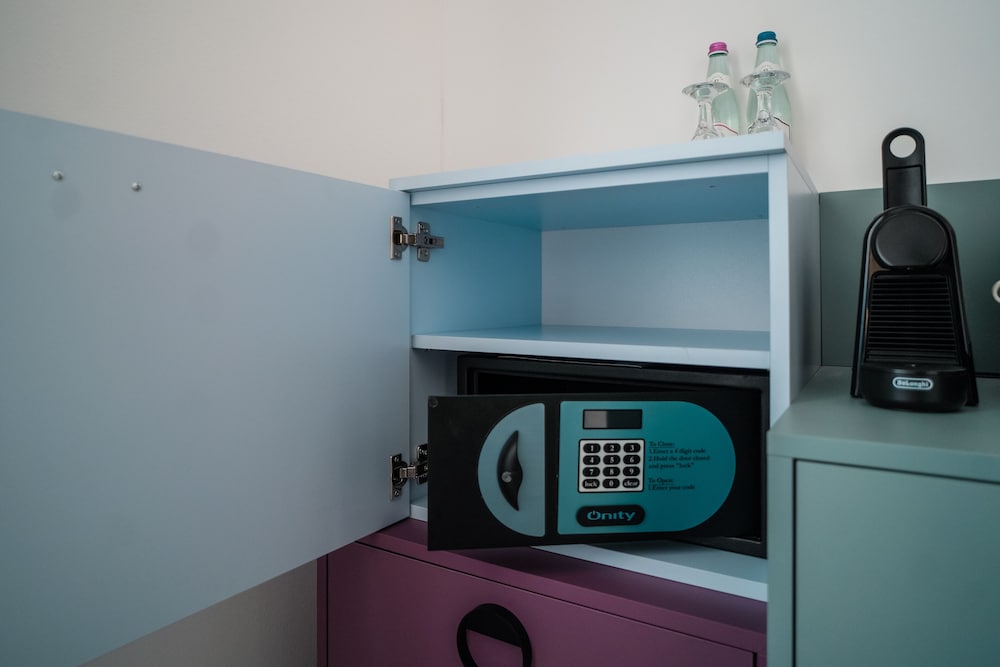 Standard Twin Room - Photo 6