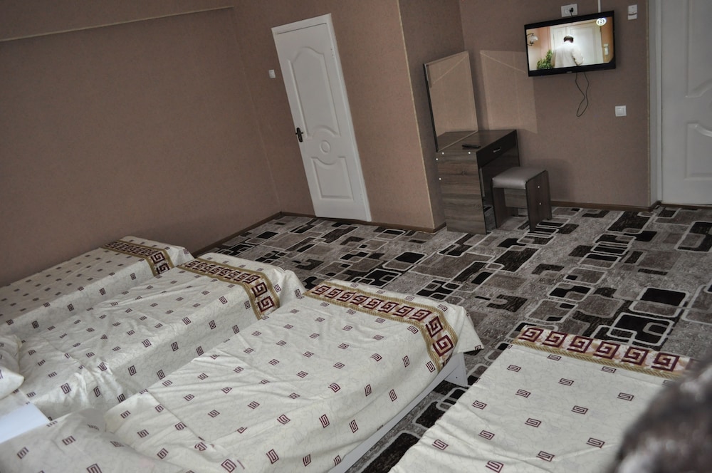 Shared Dormitory, Mixed Dorm (4 guests) photo 3