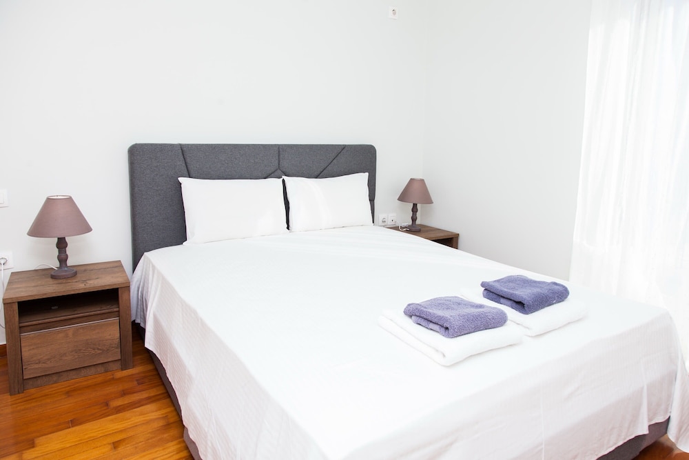 Apartment photo 2
