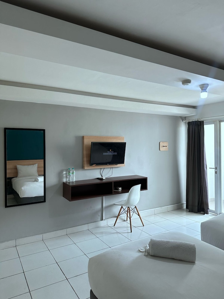 Deluxe Twin Room - Photo 2