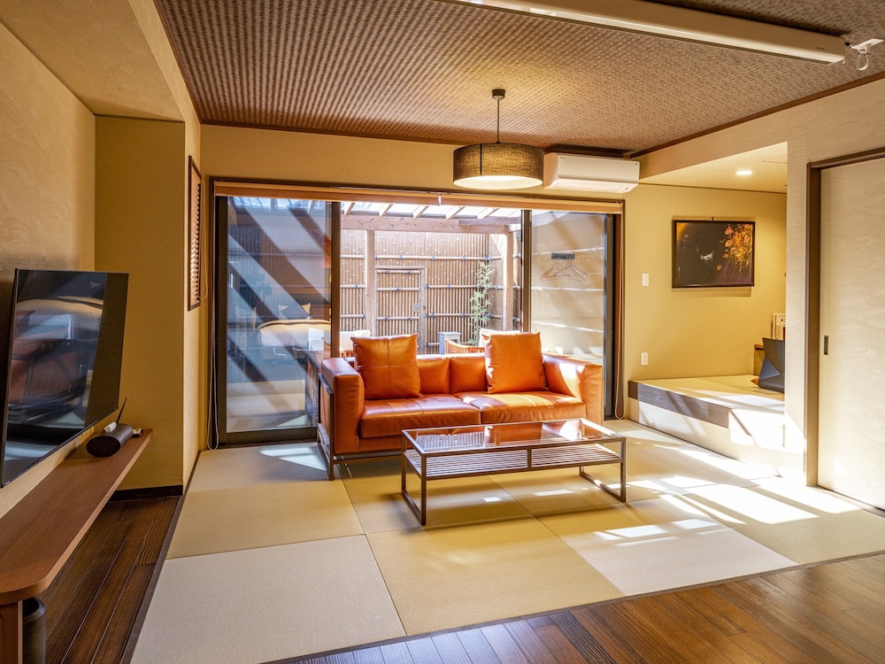 Family Room with Tatami Area photo 1