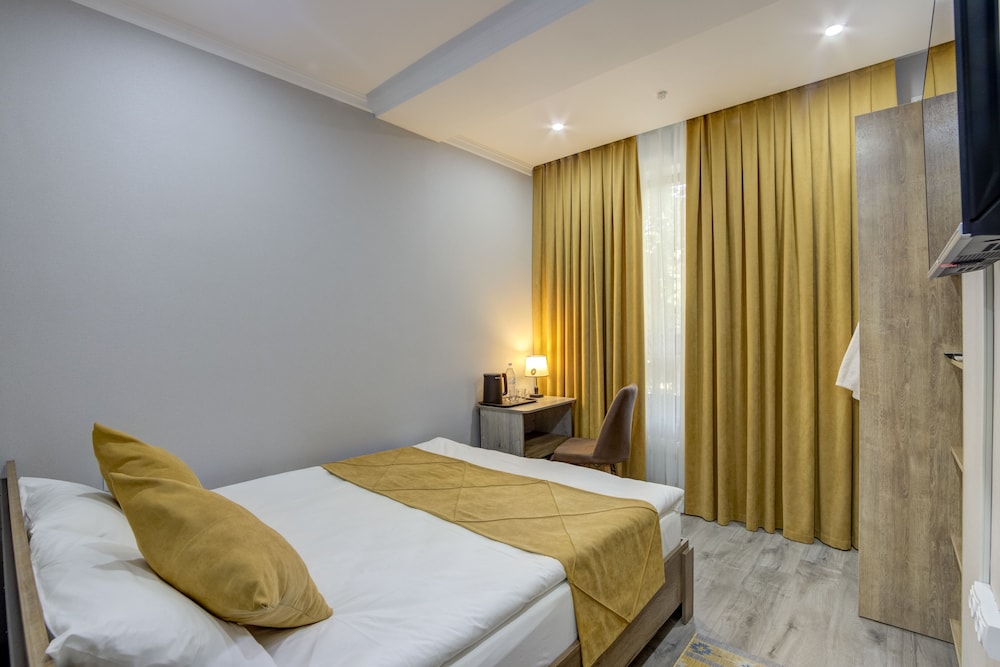 Basic Double Room photo 1