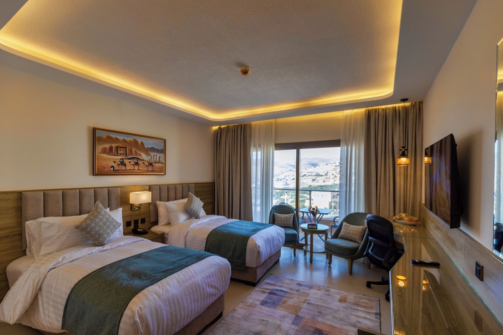Deluxe Twin Room, Balcony, Mountain View