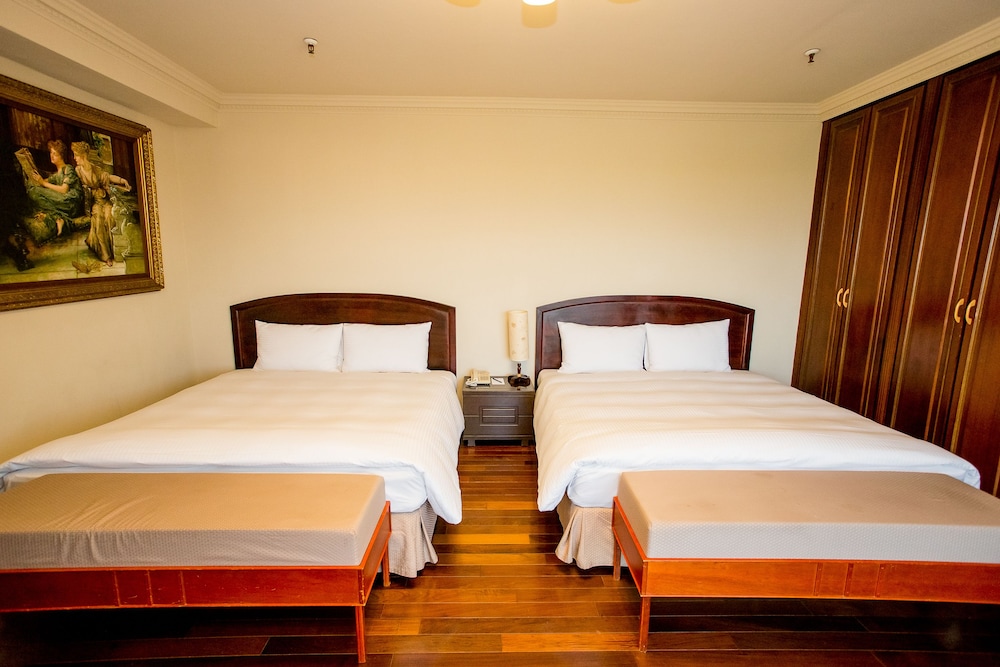 Superior Suite - Photo 6